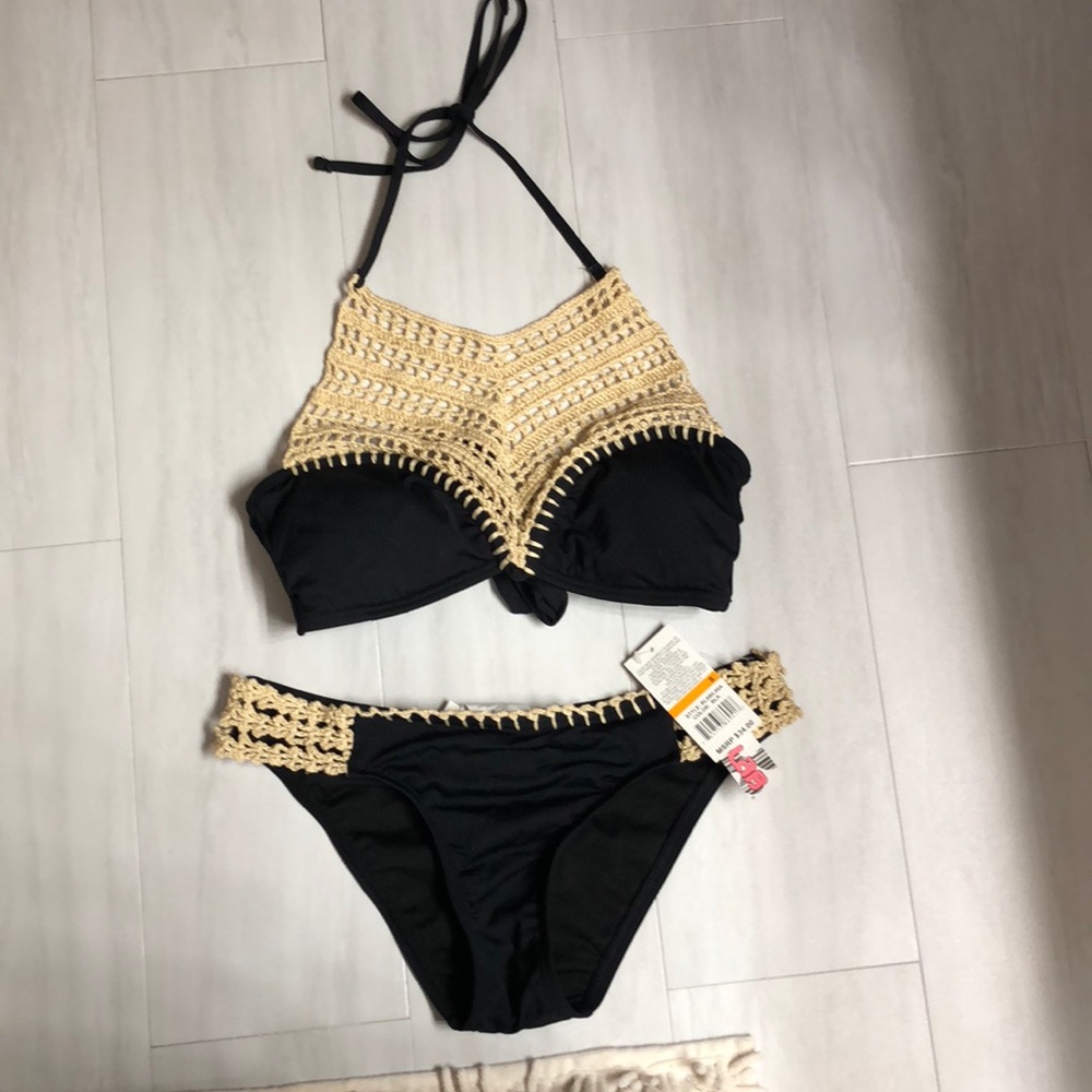 Halter neck bikini from altar’d state